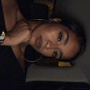 Meet your Posher, Beatriz